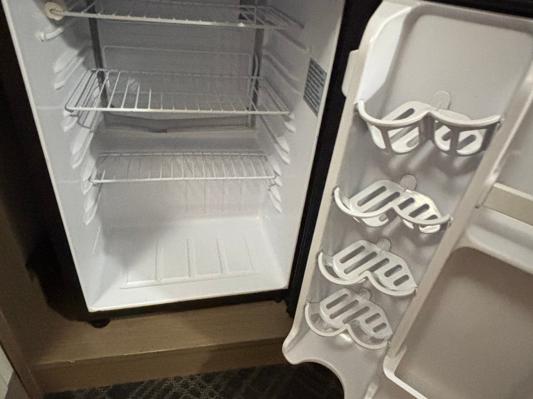 汉普顿体育场附近舒适套房酒店主图