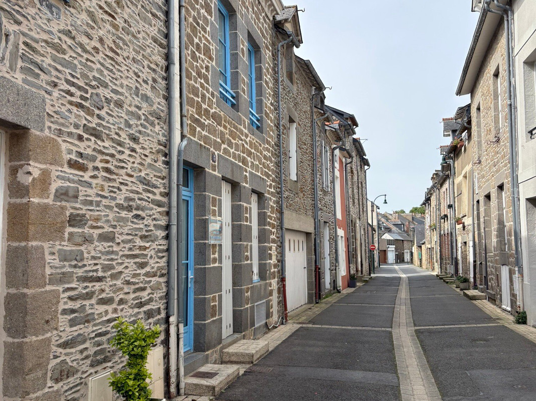 Port de le Houle-康卡勒必去景点