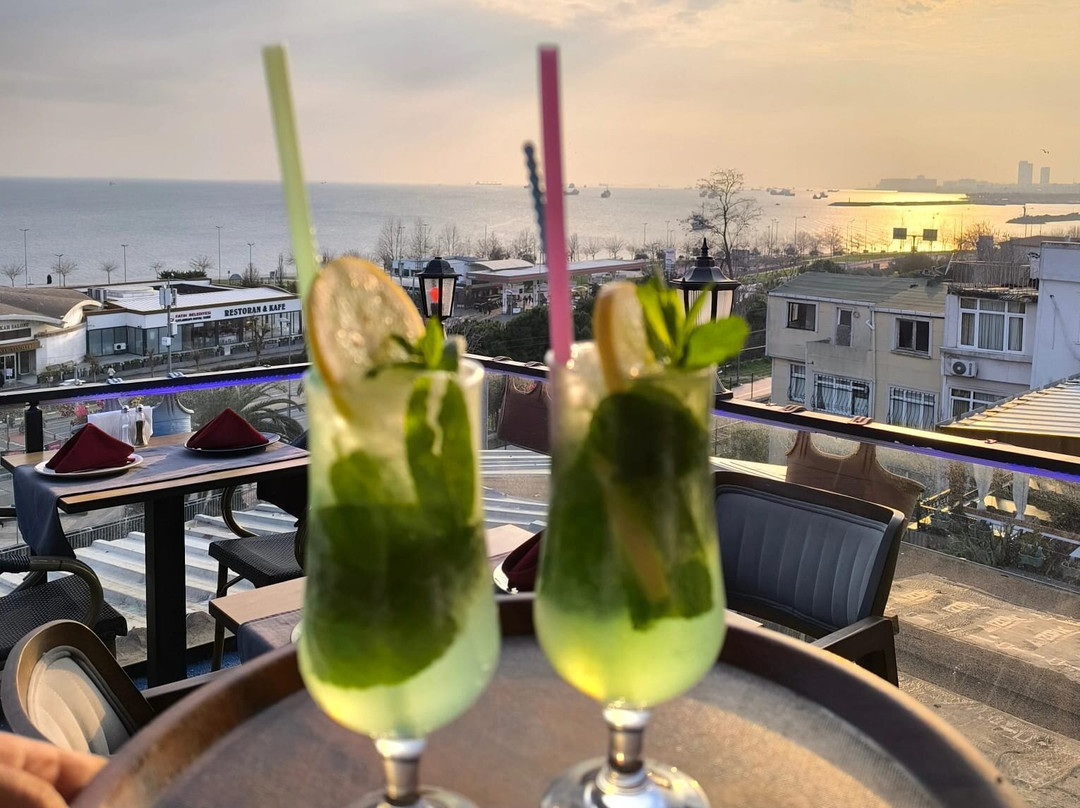Sunline View Coctails Bar & Rooftop