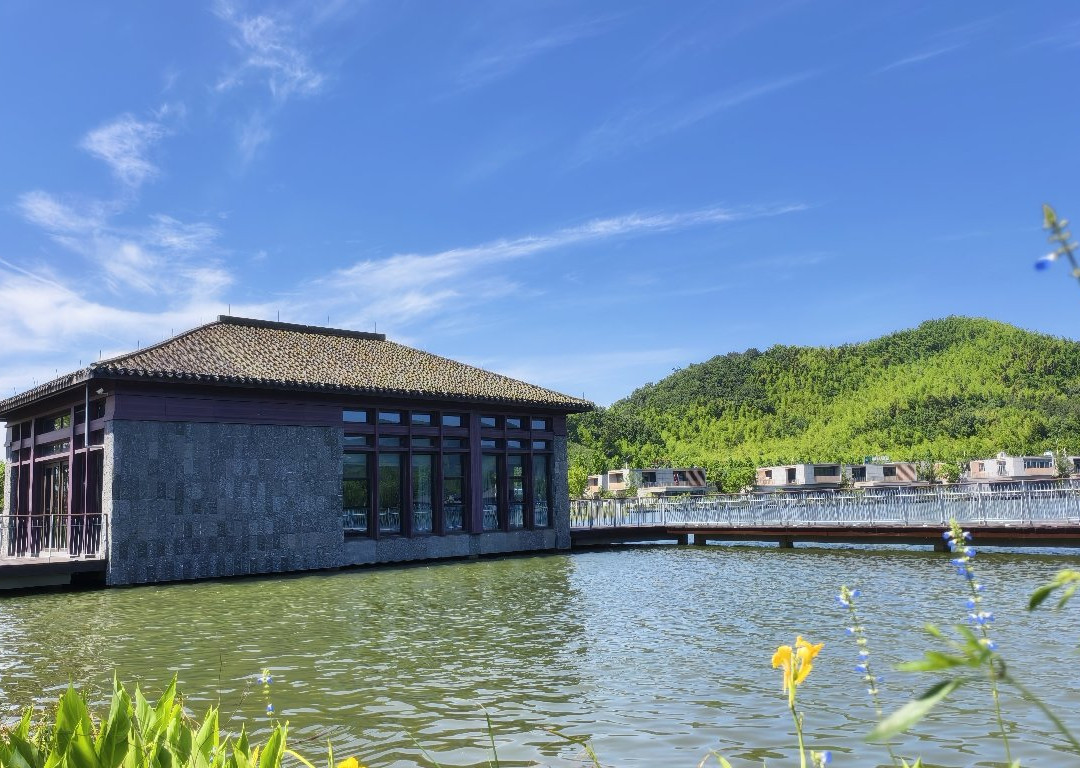 湖州西塞山鸿居酒店主图