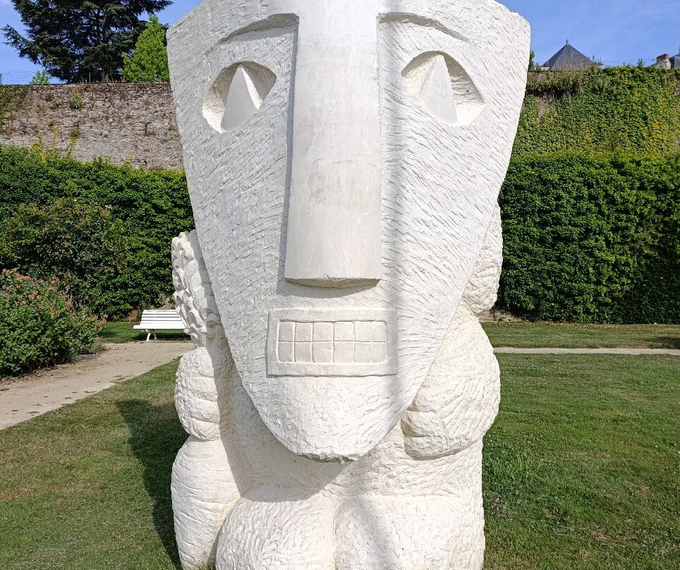 Square de Forme-Chateau-Gontier必去景点