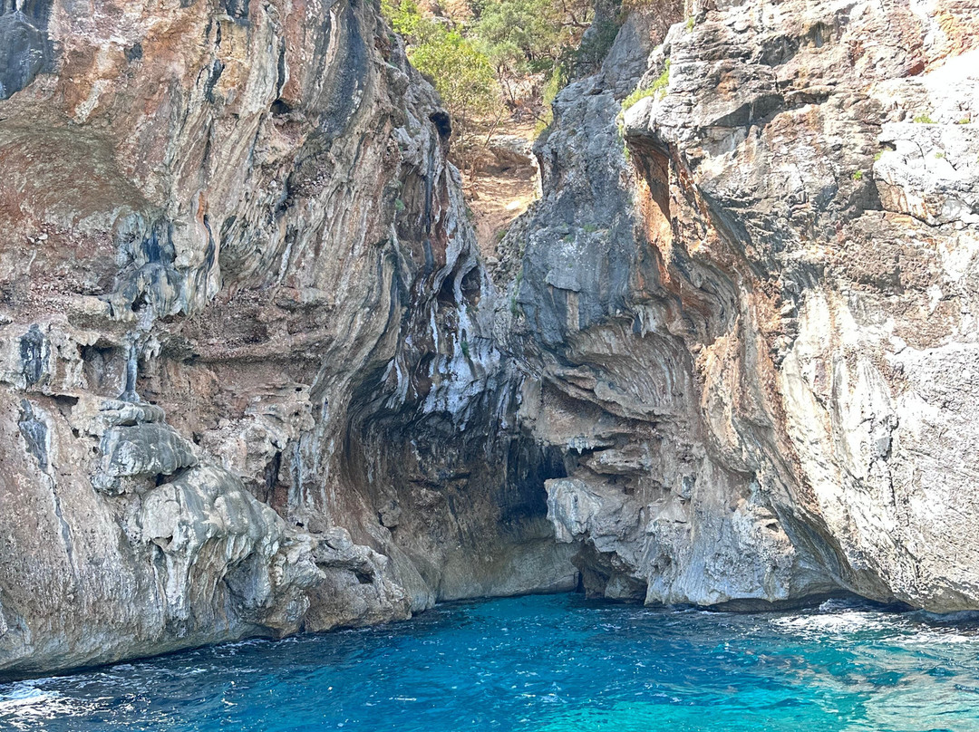 Sardinia Boat Eastperience-La Caletta必去景点