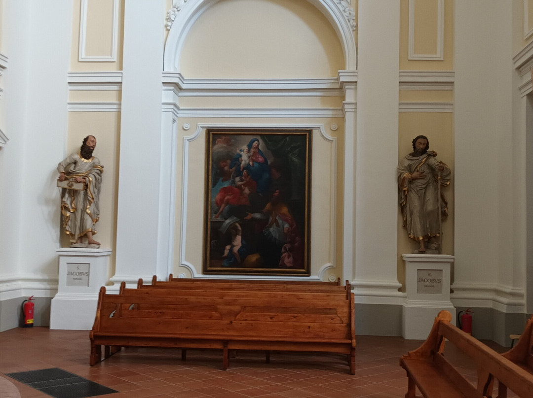 Église Sainte-Croix-卡鲁日必去景点