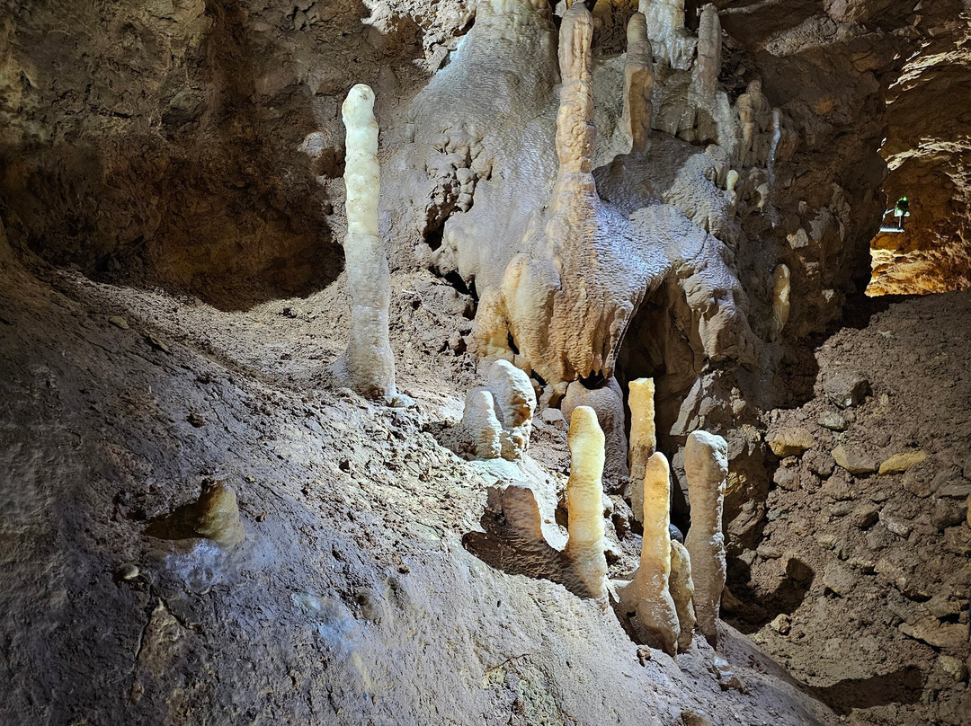 Les Grottes de Blanot-Blanot必去景点