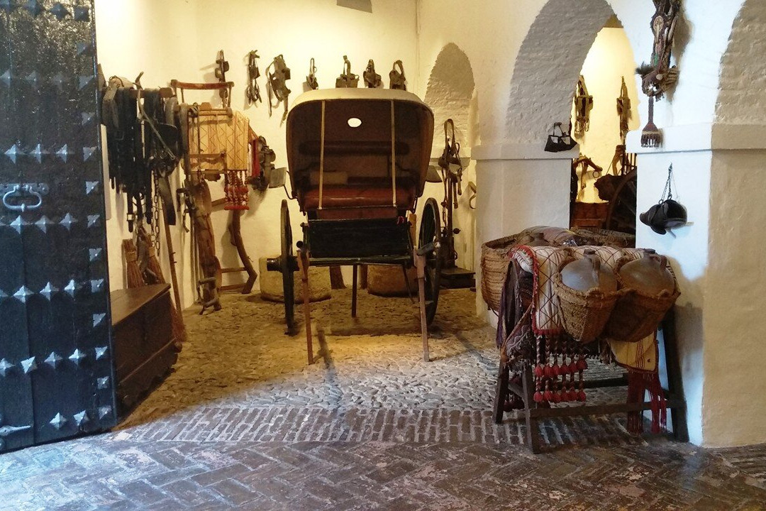 Museo de Artes y Costumbres Populares-马拉加必去景点