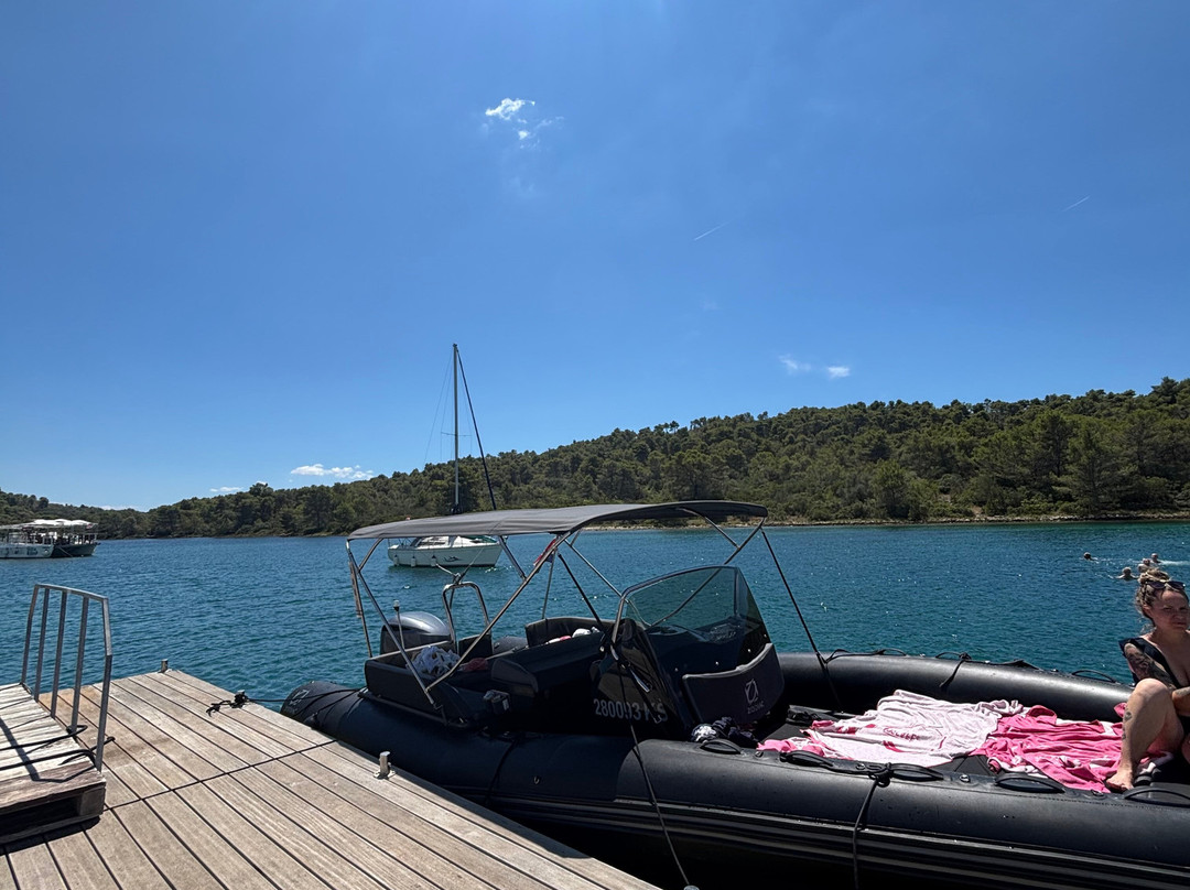 Lanterna Rent A Boat-Kastel Novi必去景点