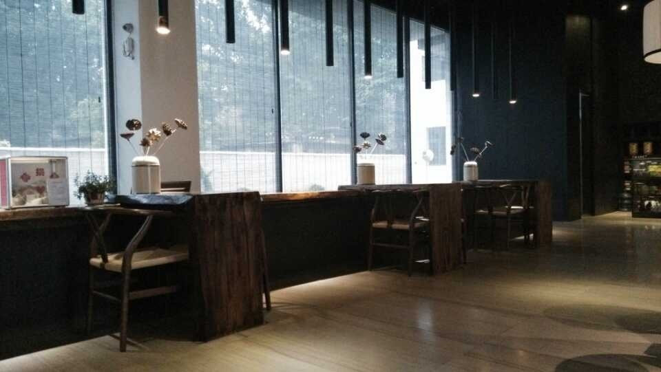 华山富润酒店 主图