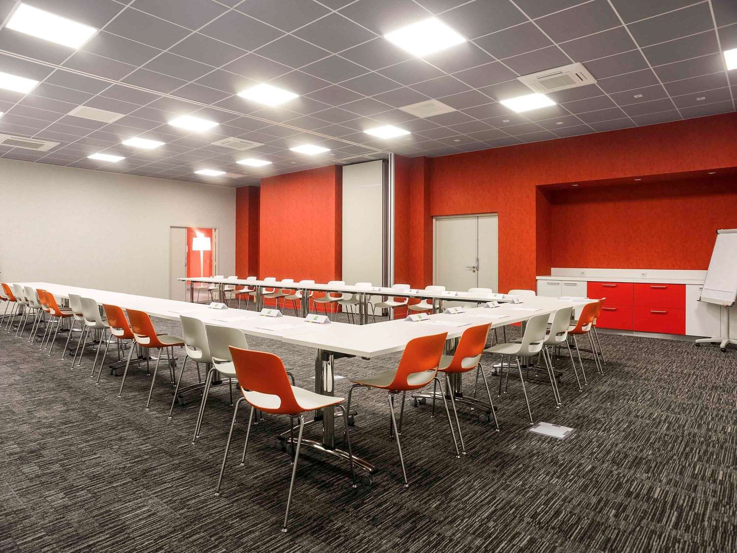 Ibis Styles Poitiers Centre-官方