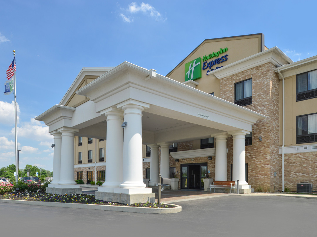 Holiday Inn Express & Suites Greenfield By IHG主图