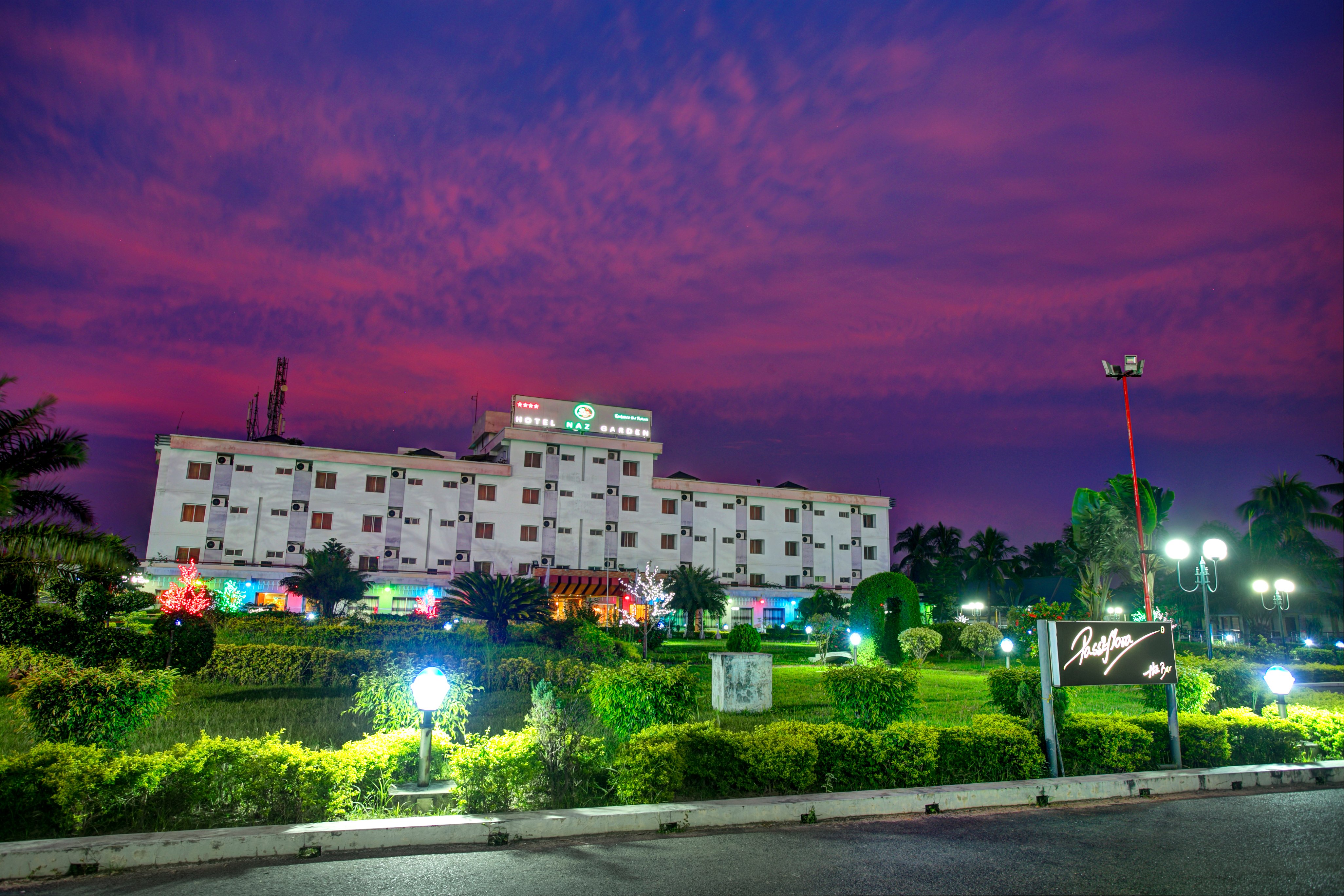Hotel Naz Garden-官方