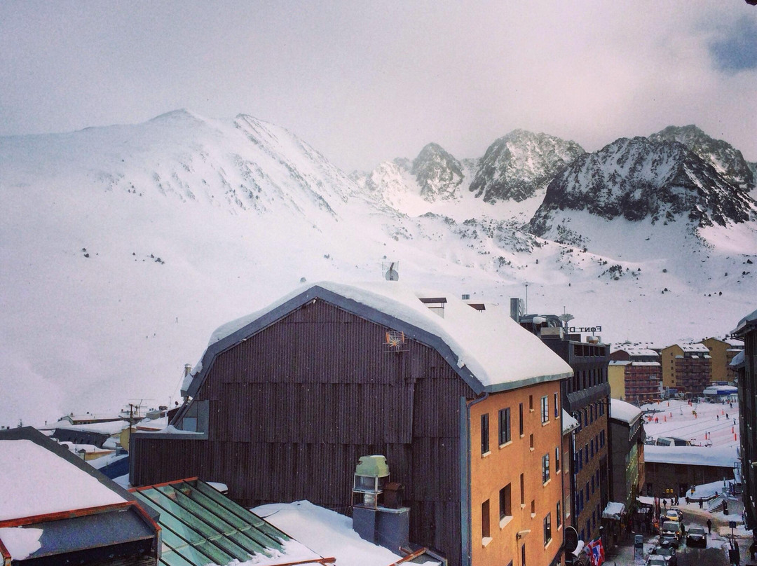 Calgary Apartments Pas De La Casa