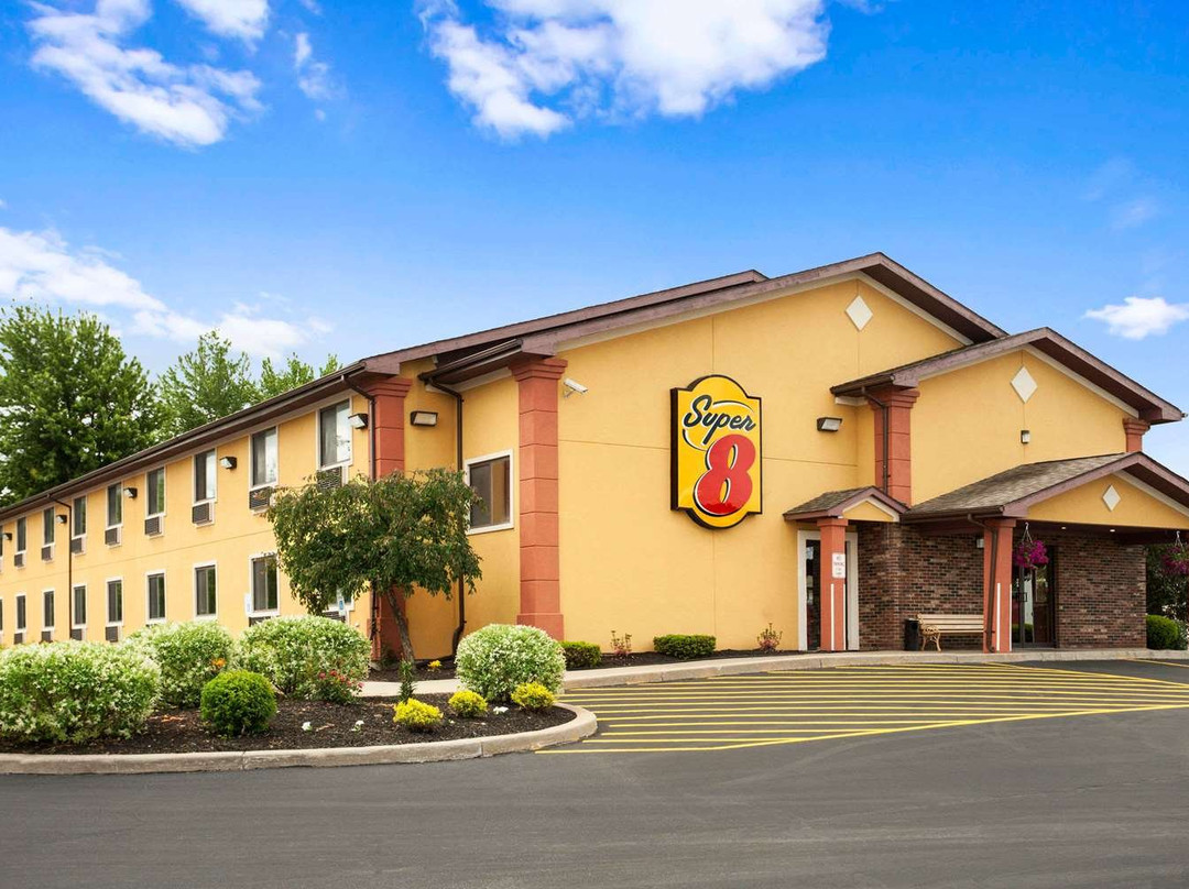 Super 8 by Wyndham Oneida Verona