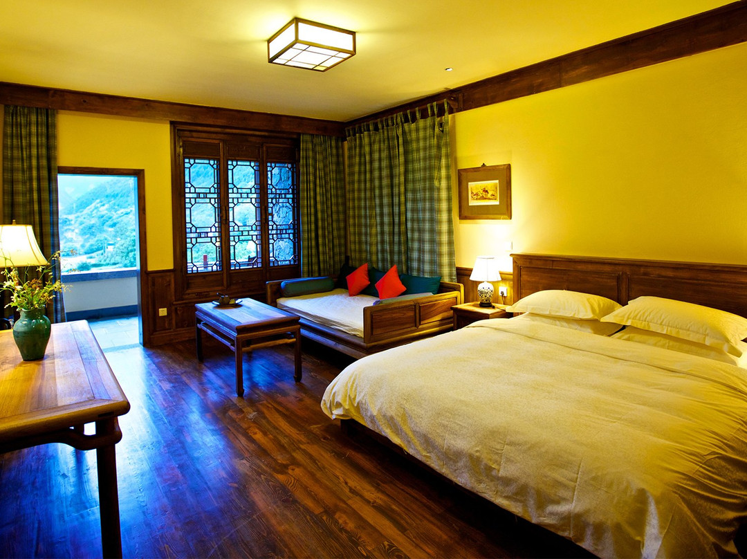 松赞茨中山居主图