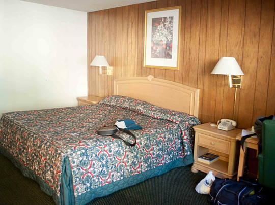 Green Lantern Inn & Suites