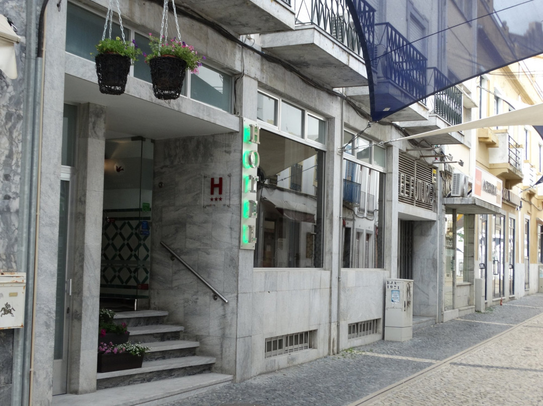 Beja酒店住宿-圣巴巴拉酒店