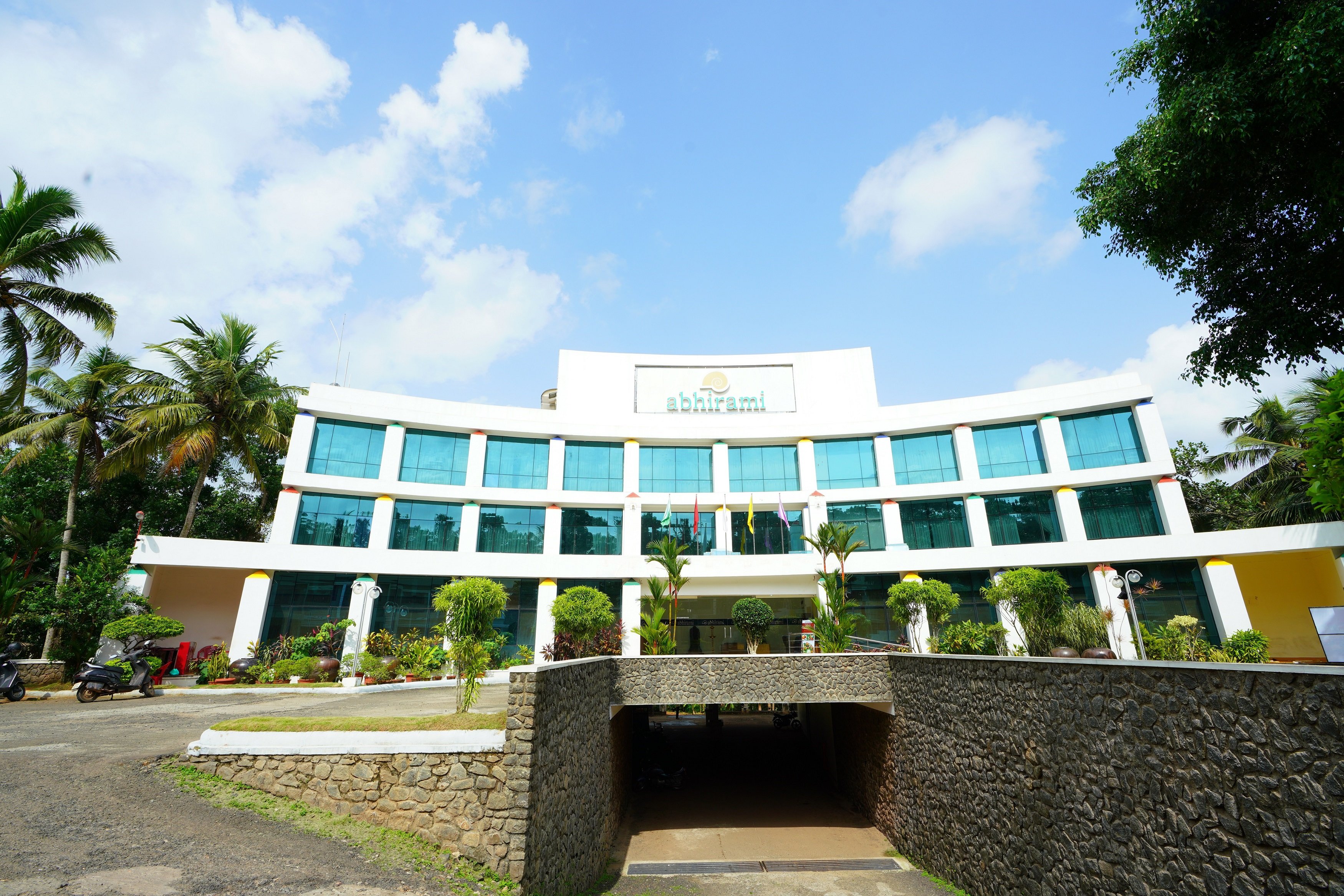 Hotel Abhirami-官方