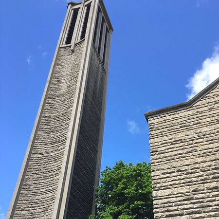 Sainte-Jeanne-de-Chantal Church景点图片