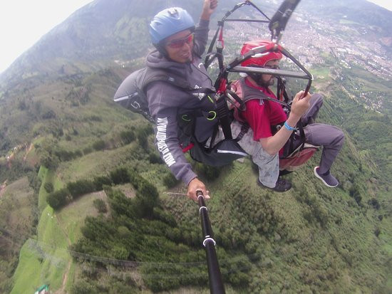 Parapente Zona De Vuelo景点图片