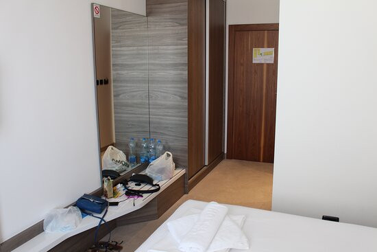 Royal Inn Hotel主图