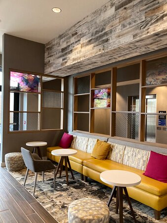 Hampton Inn & Suites Raleigh Midtown主图