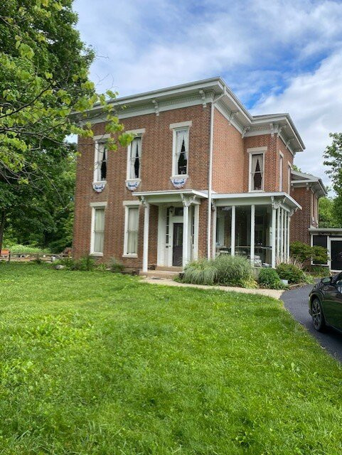 The Queen & I Homestead