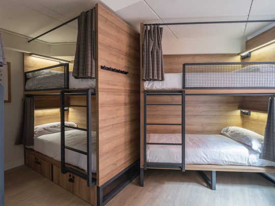 Latroupe Grand Place主图