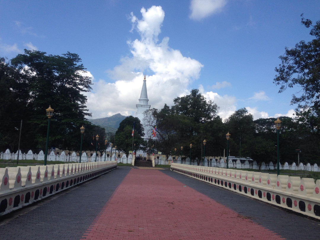 Mahiyangana Raja Maha Viharaya-Mahiyanganaya必去景点