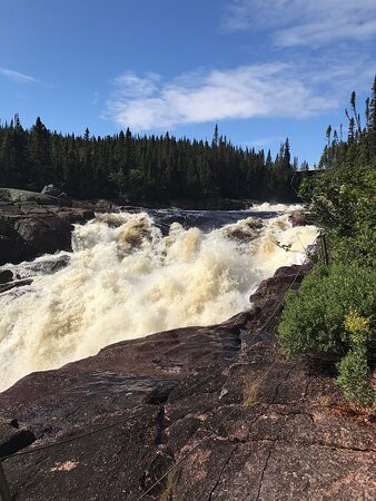 Chutes Manitou-Riviere-au-Tonnerre必去景点