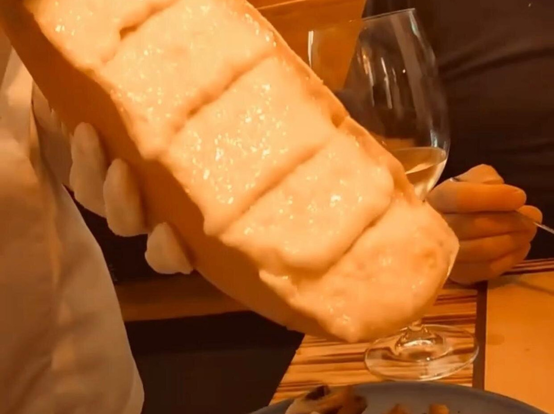 Mr. Raclette Cheese Bar