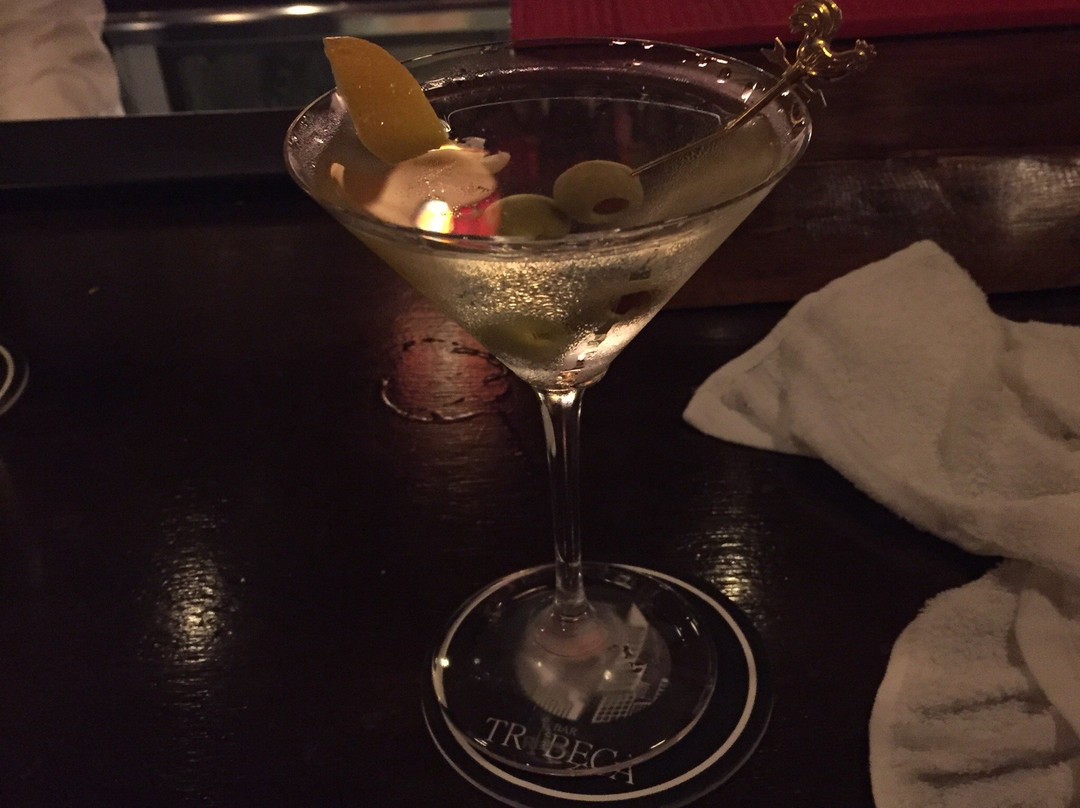 バー トラベッカ