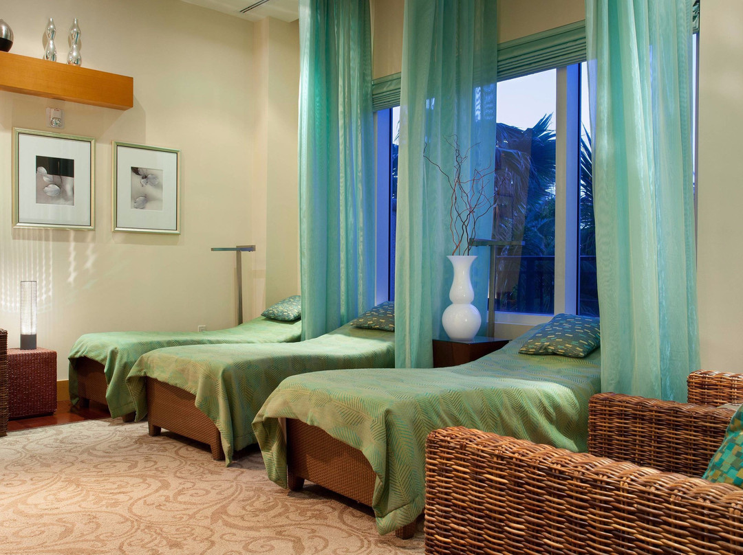 Riviera Beach旅游景点-Si Spa