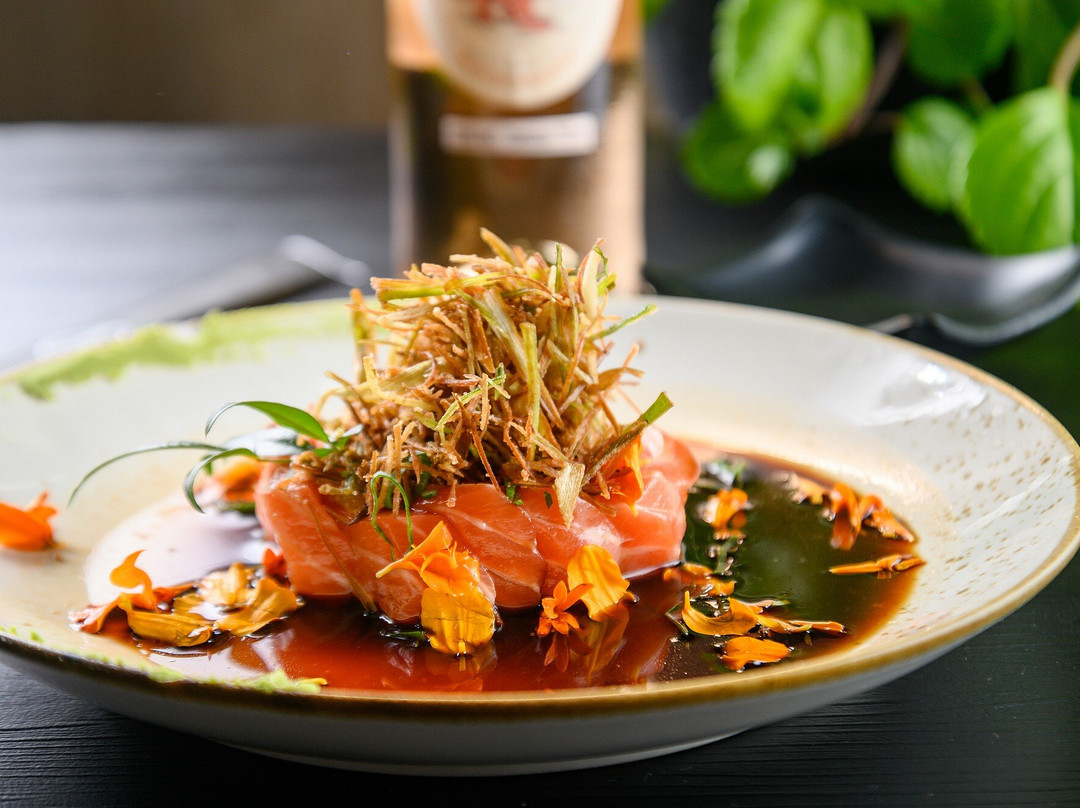 康泊琉海水浴场餐馆和美食-Yujin Temakeria