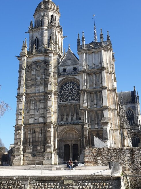 Cathedrale Notre Dame de Evreux-Evreux必去景点