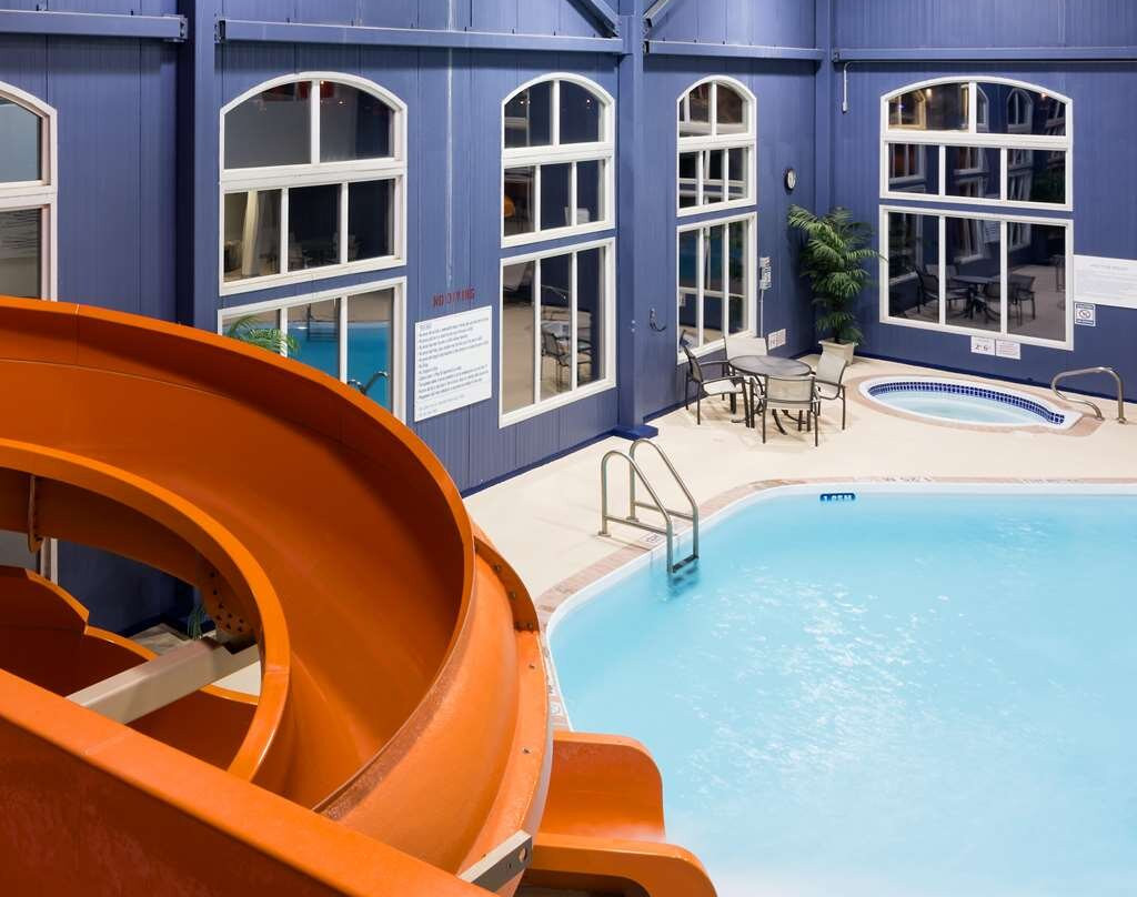 Radisson Hotel & Suites Fort McMurray主图