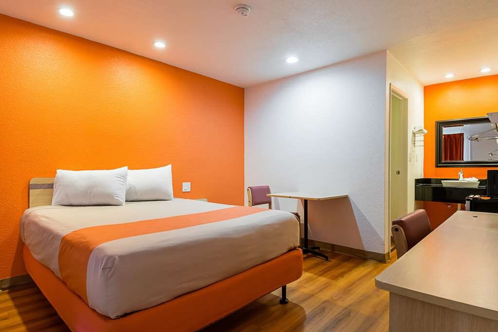 Motel 6 Lost Hills主图