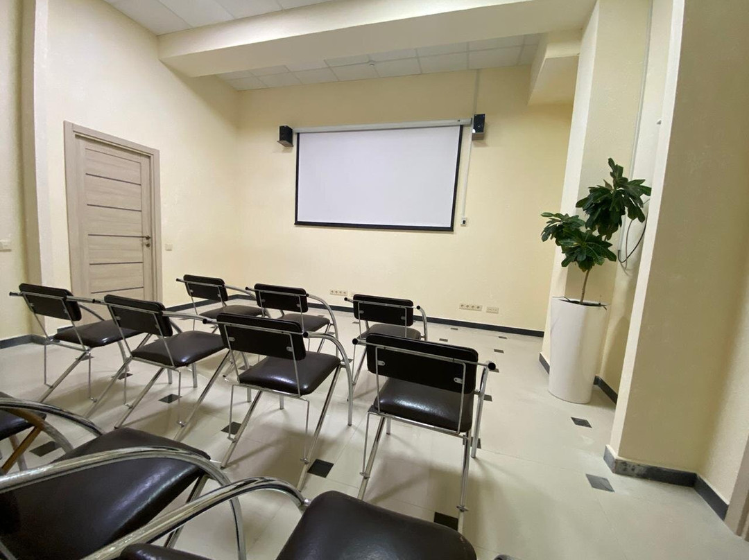 Business Hotel Rodina主图