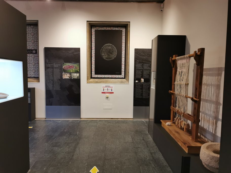 Sala de Exposiciones "Porta Mina"-卢戈省必去景点