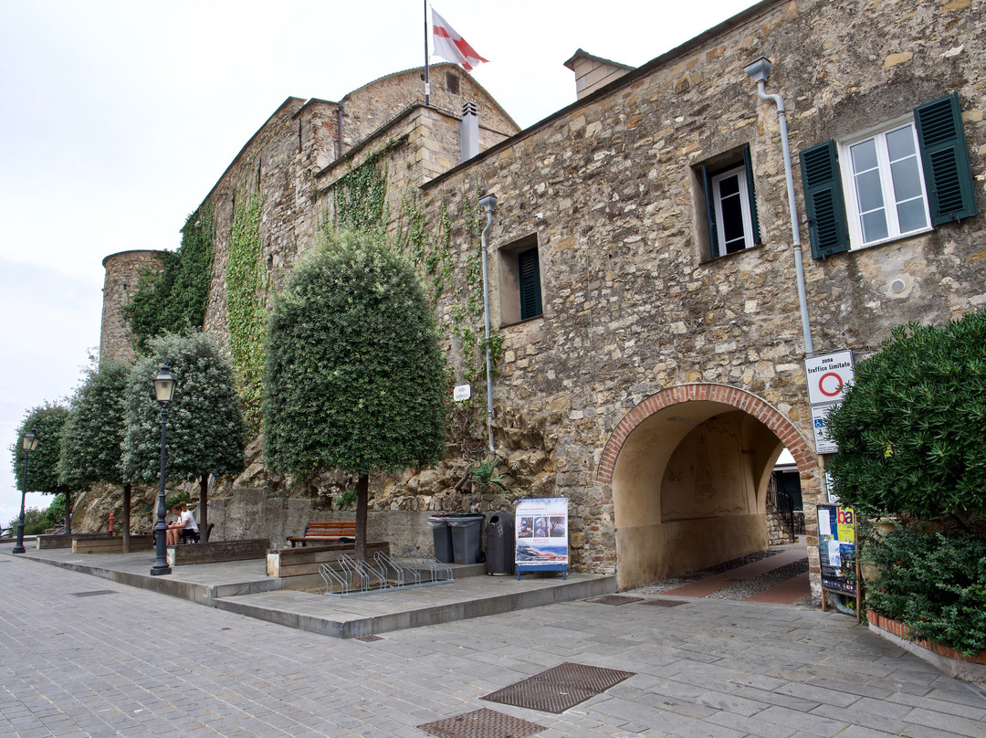 Castello dei Clavesana-Cervo必去景点