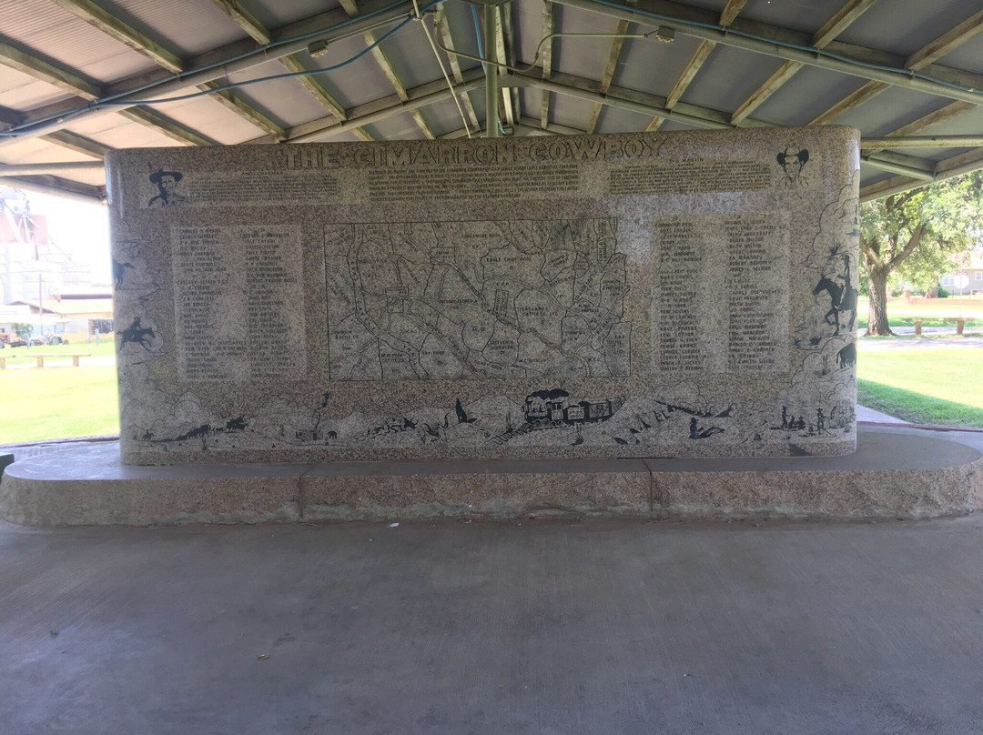 Cimarron Cowboys Monument景点图片