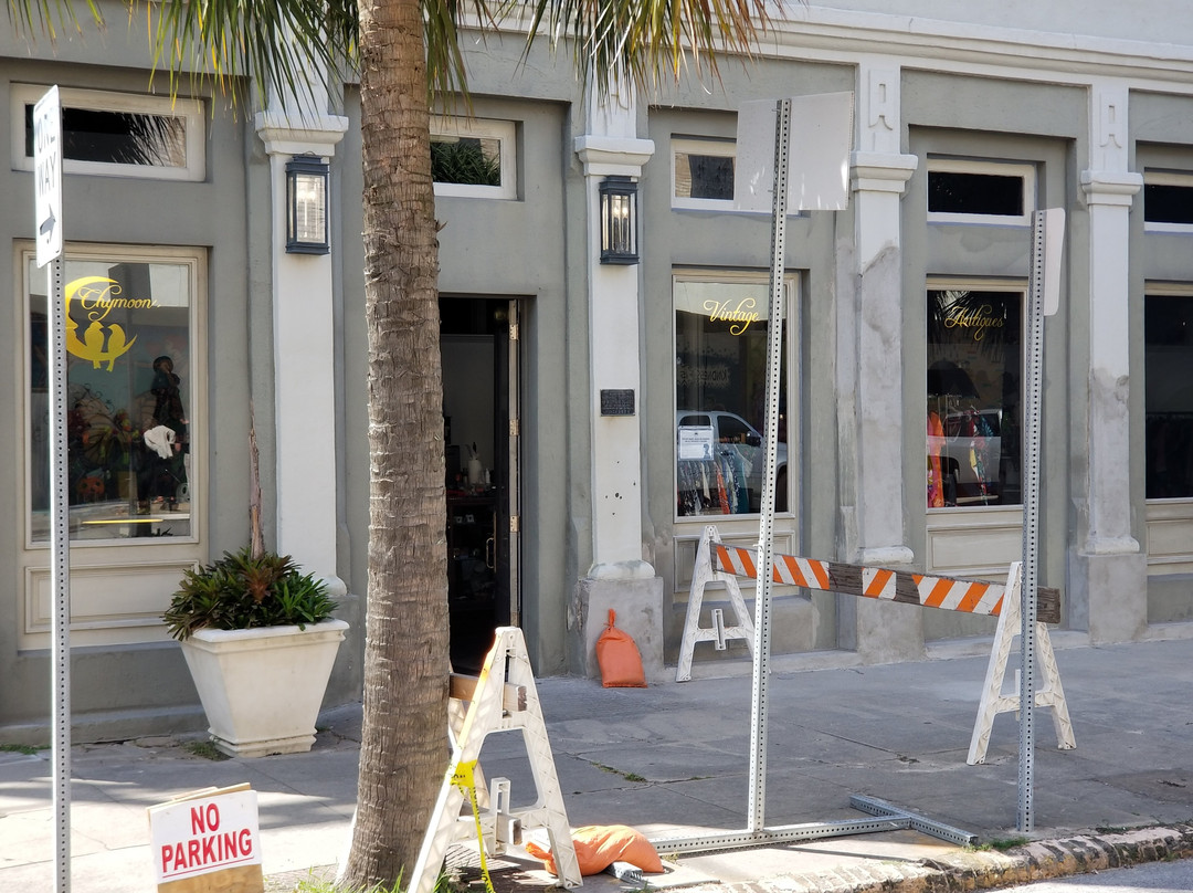 Chymoons Vintage and Antiques-盖维斯顿必去景点