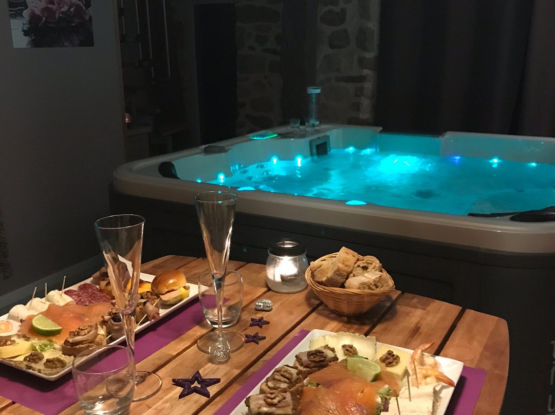 Les Instants Voles chambres jacuzzi privatif主图