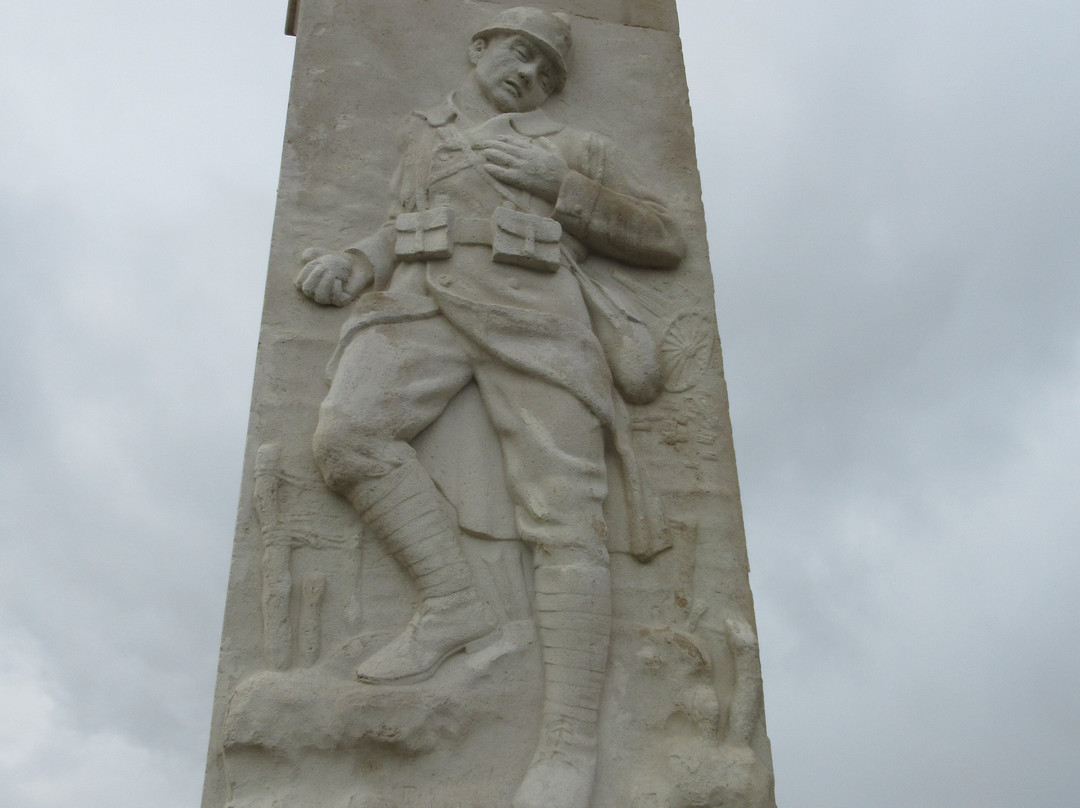 Monument Communal-Arnouville必去景点