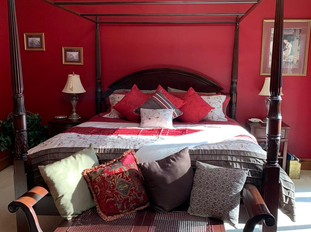 Hatfield House on Hibernia B and  B主图