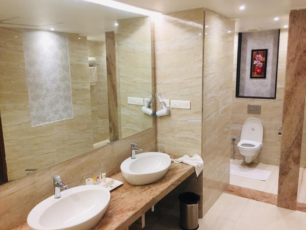 Pipul Padmaja Premium Hotel & Convention主图