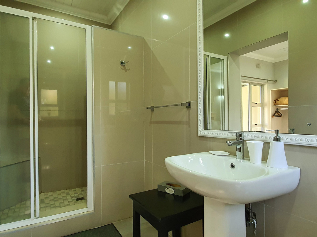 Dive Inn Bed and Breakfast主图