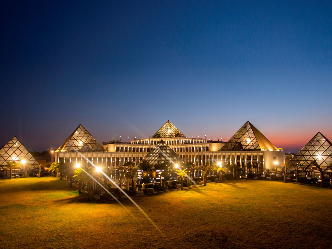 Aarya Lords Club & Resort主图