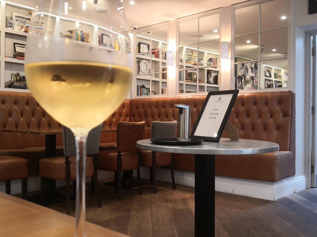 Foyles of Glasbury主图