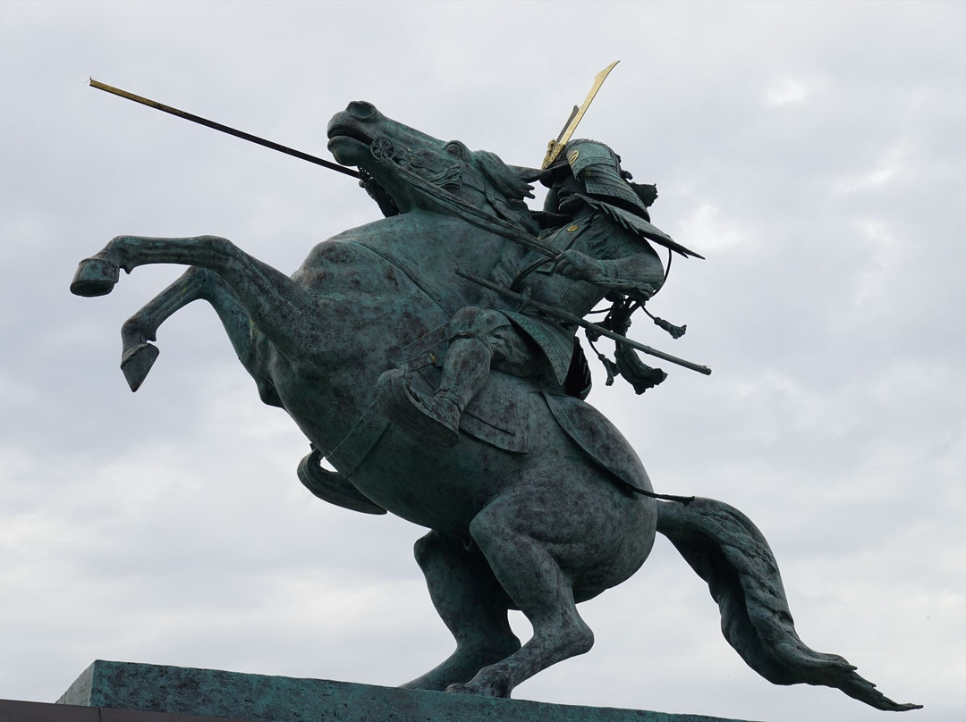 Mogami Yoshiaki Horse-riding Statue景点图片