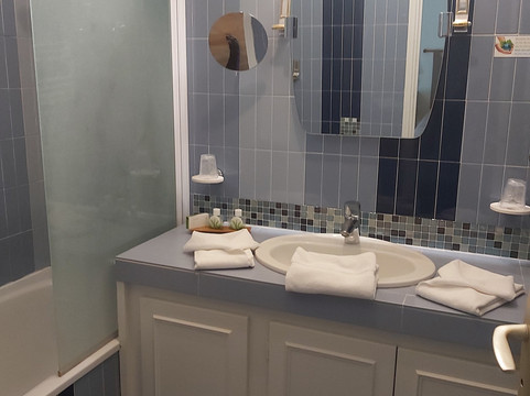 乐克洛斯切尔酒店主图