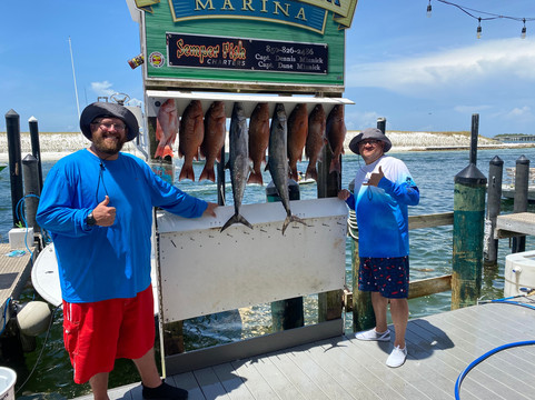 Semper Fish Charters-德斯廷必去景点